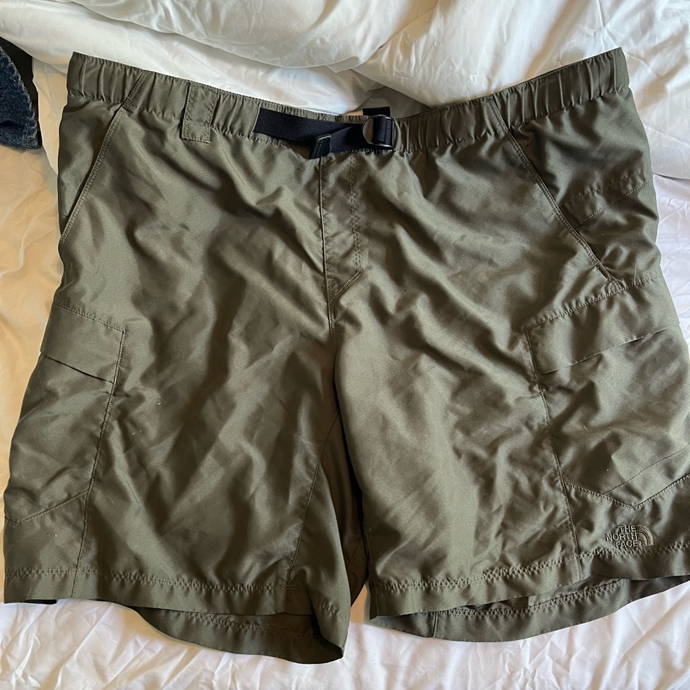 North Face olive green hiking shorts XL